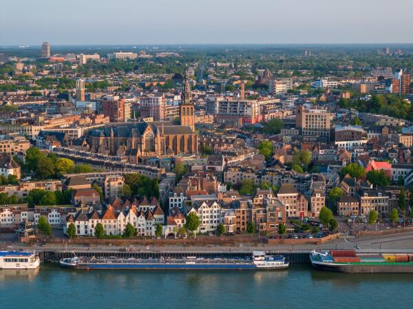 0881_SKYLINE_DRONE_PAUL_BECKERS_NIJMEGEN_FOTO